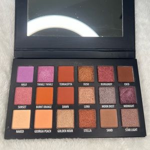 Eyeshadow palette